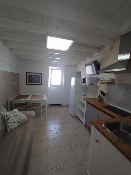 Famara, Apto. En Zona Tranquila A 200M Del Mar. Apartamento Exterior foto